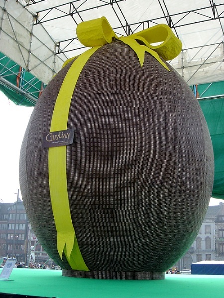 World S Biggest Ever Chocolate Sculpture Easter Egg • Chocovira Chocolates
